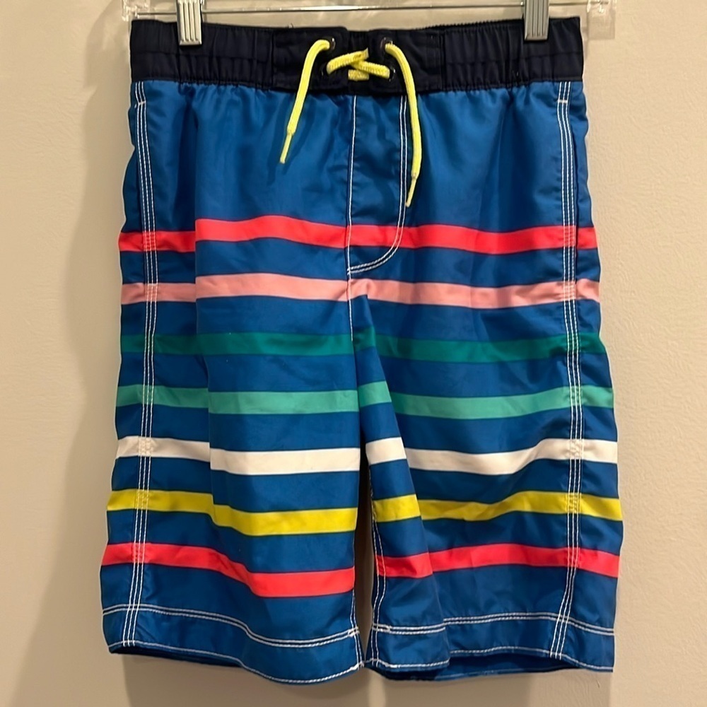 GAP - boys swim trunks bathing suit. Board shorts. Stripe print. Size boys Large